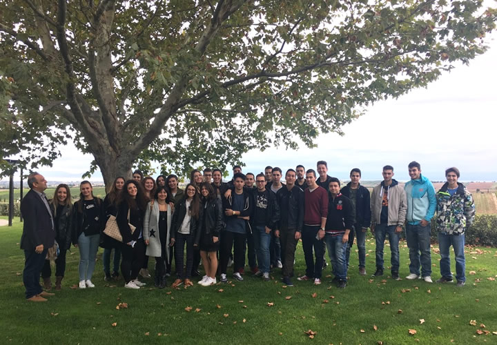 Students from the Business Administration and Economics Department (BAED) of the International Faculty, CITY College, visited Ktima Gerovassiliou Vineyard